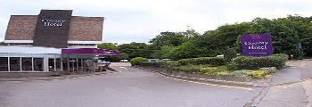 County Hotel Woodford
