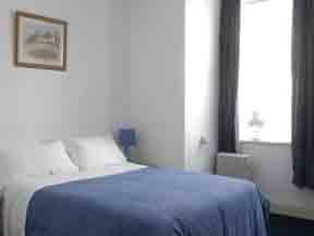 gateway hotel - bedroom
