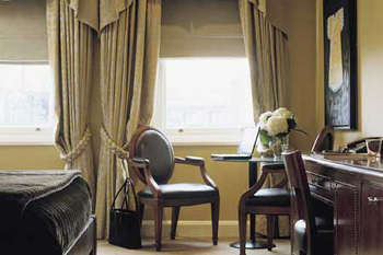 Deluxe Bedroom