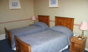 twin Bedroom