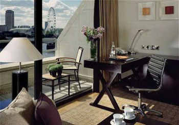 deluxe bedroom