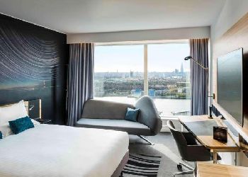Novotel London Canary Wharf