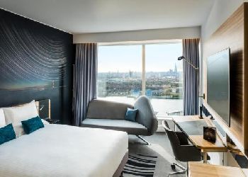 Novotel London Canary Wharf