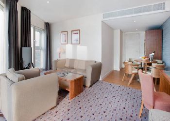 Ramada London Docklands Hotel