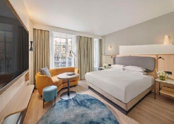 Crowne Plaza London City Hotel