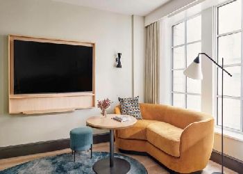 Crowne Plaza London City Hotel