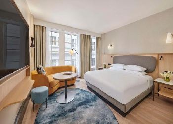 Crowne Plaza London City Hotel