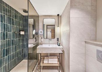 Crowne Plaza London City Hotel