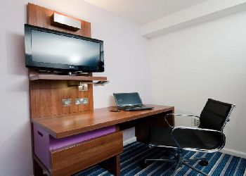 Holiday Inn Express London City