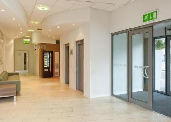 Holiday Inn Express London City