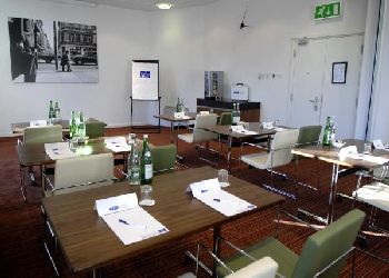 Holiday Inn Express London City