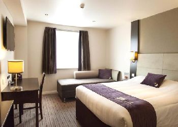 Premier Inn Elstree Borehamwood