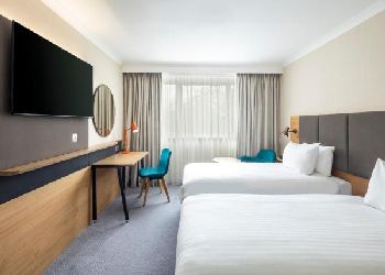 Holiday Inn Gatwick Airport