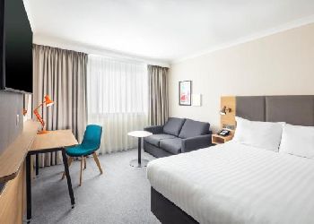 Holiday Inn Gatwick Airport