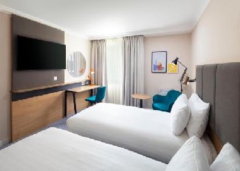 Holiday Inn Gatwick Airport