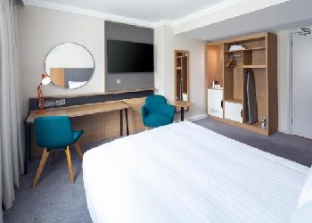Holiday Inn Gatwick Airport