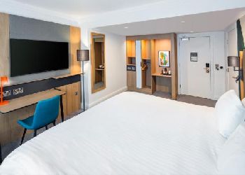 Holiday Inn Gatwick Airport