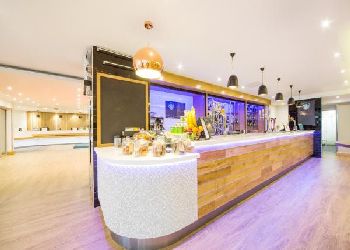 Holiday Inn Gatwick Airport