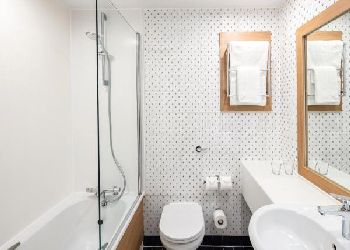 Holiday Inn Gatwick Airport