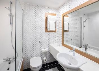 Holiday Inn Gatwick Airport