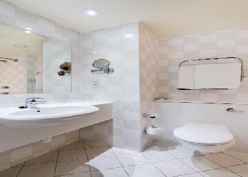 Holiday Inn Gatwick Airport
