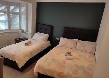 Apple House Guesthouse Wembley 