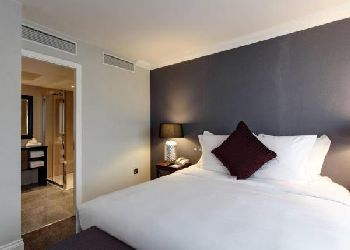 Renaissance Heathrow Hotel