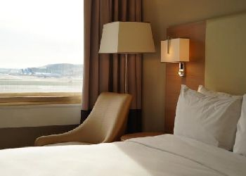 Renaissance Heathrow Hotel