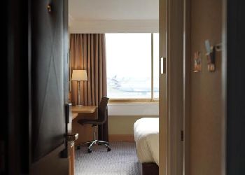 Renaissance Heathrow Hotel