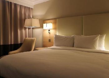 Renaissance Heathrow Hotel