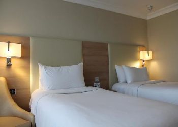 Renaissance Heathrow Hotel