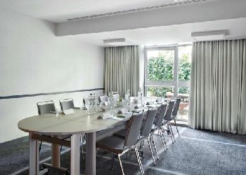 Hyatt Place London Heathrow Airport