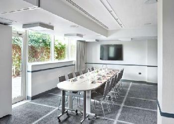 Hyatt Place London Heathrow Airport