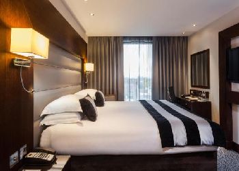 Park Grand London Heathrow