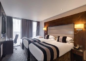 Park Grand London Heathrow
