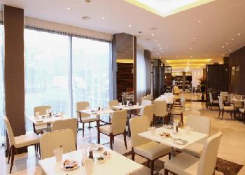 Park Grand London Heathrow