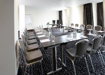 Park Grand London Heathrow