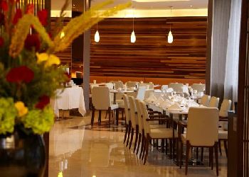 Park Grand London Heathrow