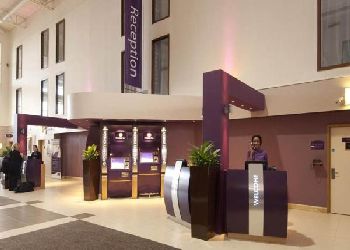 Premier Inn Heathrow Bath Road