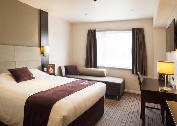 Premier Inn Heathrow (M4/J4)