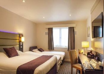 Premier Inn Heathrow (M4/J4)
