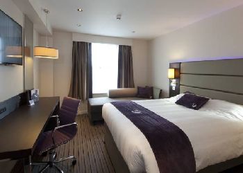Premier Inn Luton Town Centre