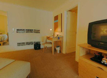 Hilton Guest Room
