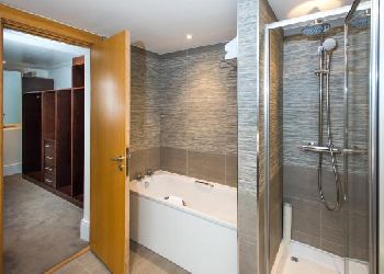 Park City Grand Plaza Kensington Hotel