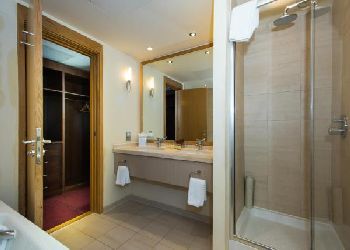 Park City Grand Plaza Kensington Hotel