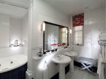 Master Suite Bathroom