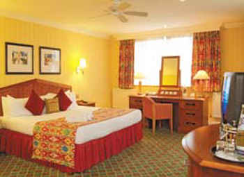 hotel suite