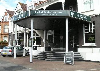 Raglan Hotel