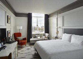 Marriott County Hall Hotel