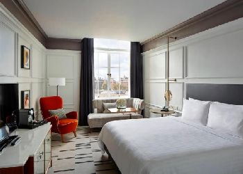 Marriott County Hall Hotel